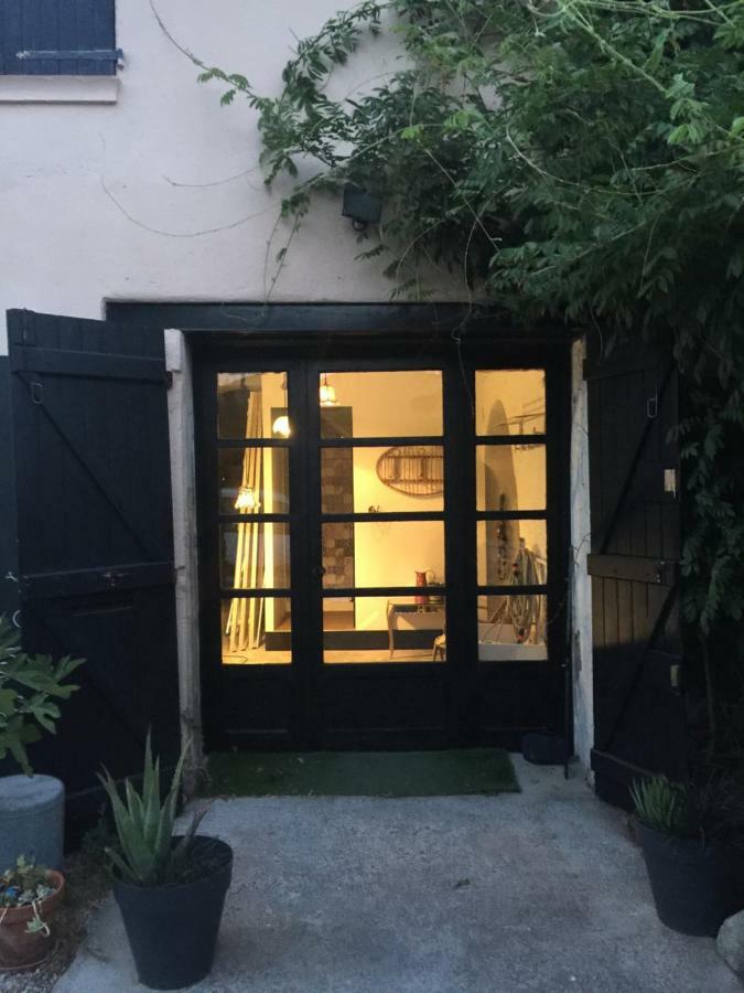 La Chambre Des Etangs Frejus Exterior photo